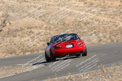 media/Oct-01-2022-Team Topak Racing (Sat) [[f860fb51be]]/2-Inter Low 2/session 1 turn 3/